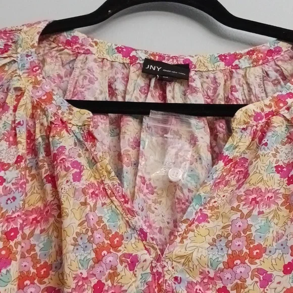 Jones New York size 2X women's colorful floral pull-on blouse. - Picture 14 of 16